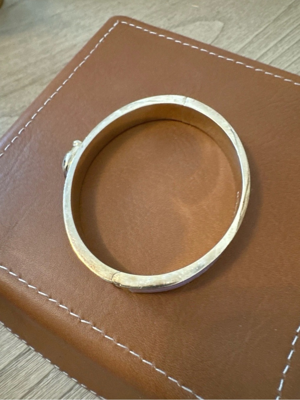 Coach Lavender Enamel Gold-Tone Signature C Bangle Vintage - Picture 5 of 5